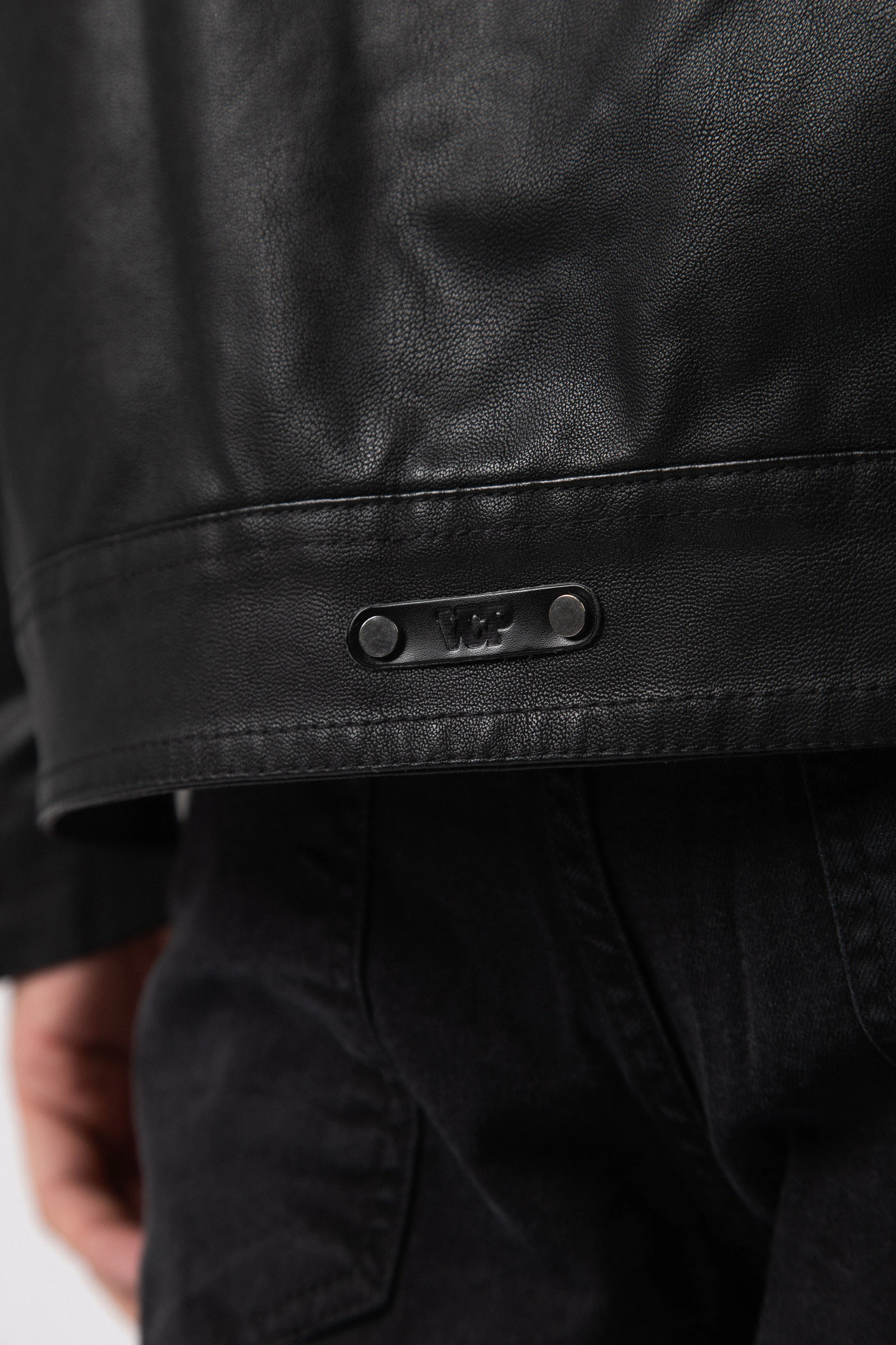 Campera PU Stan Black - Image 10