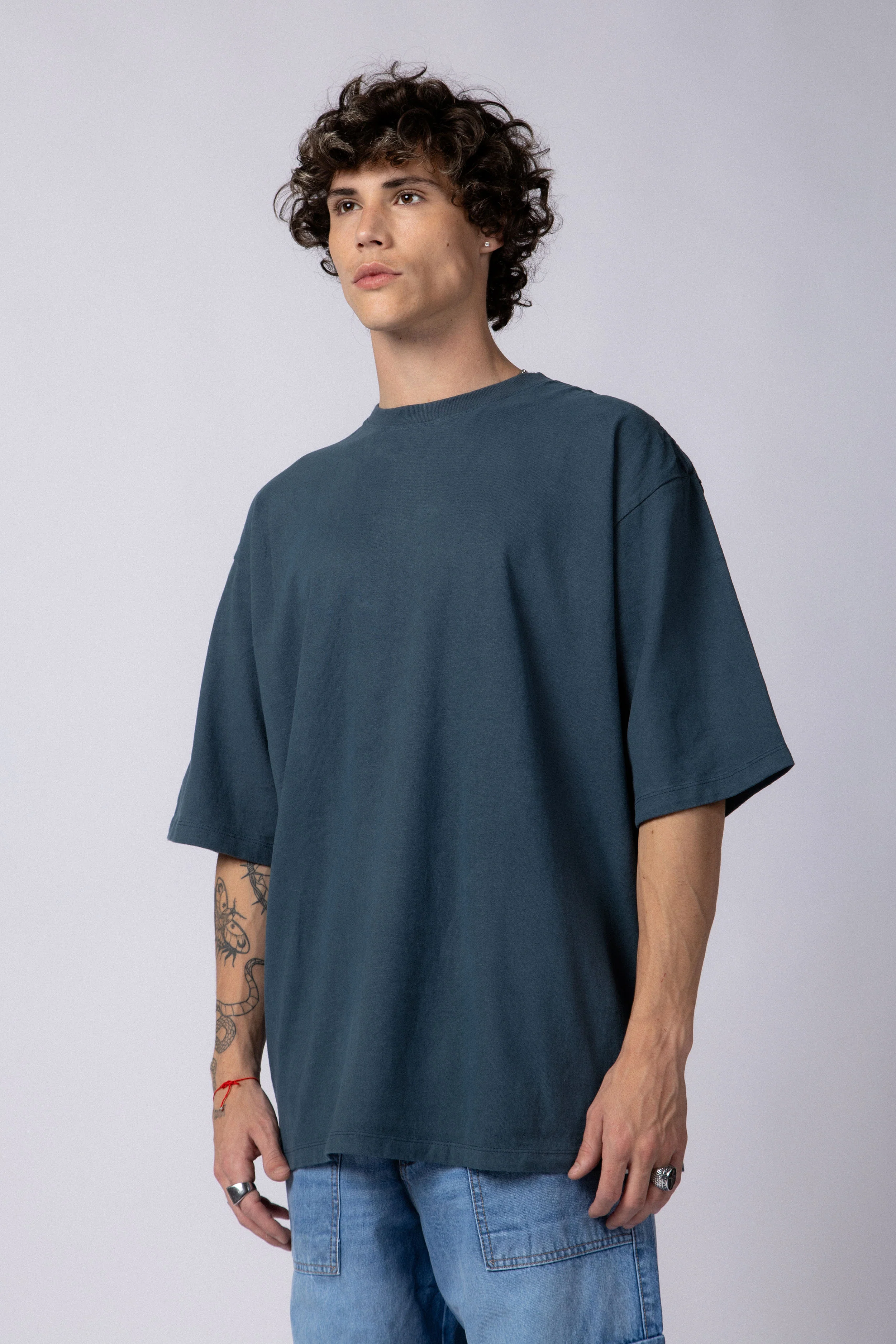Remera Over Carl Navy - Image 4