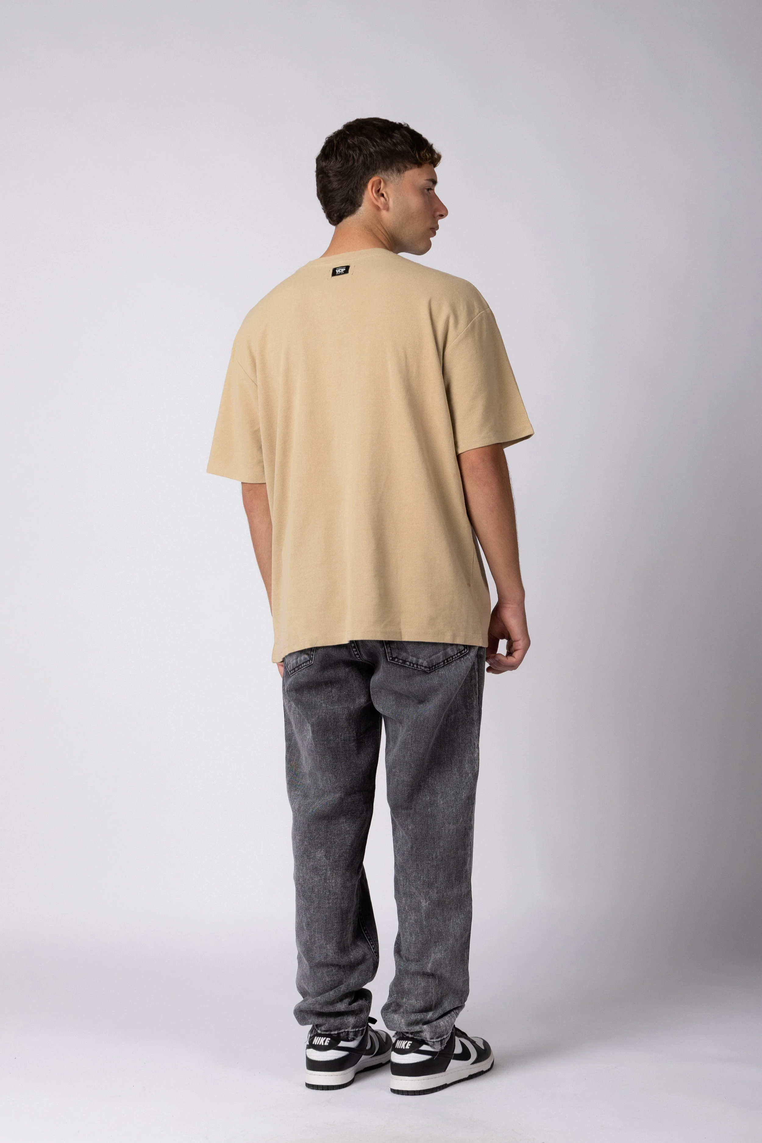 Remera Over Fylo Beige - Image 2