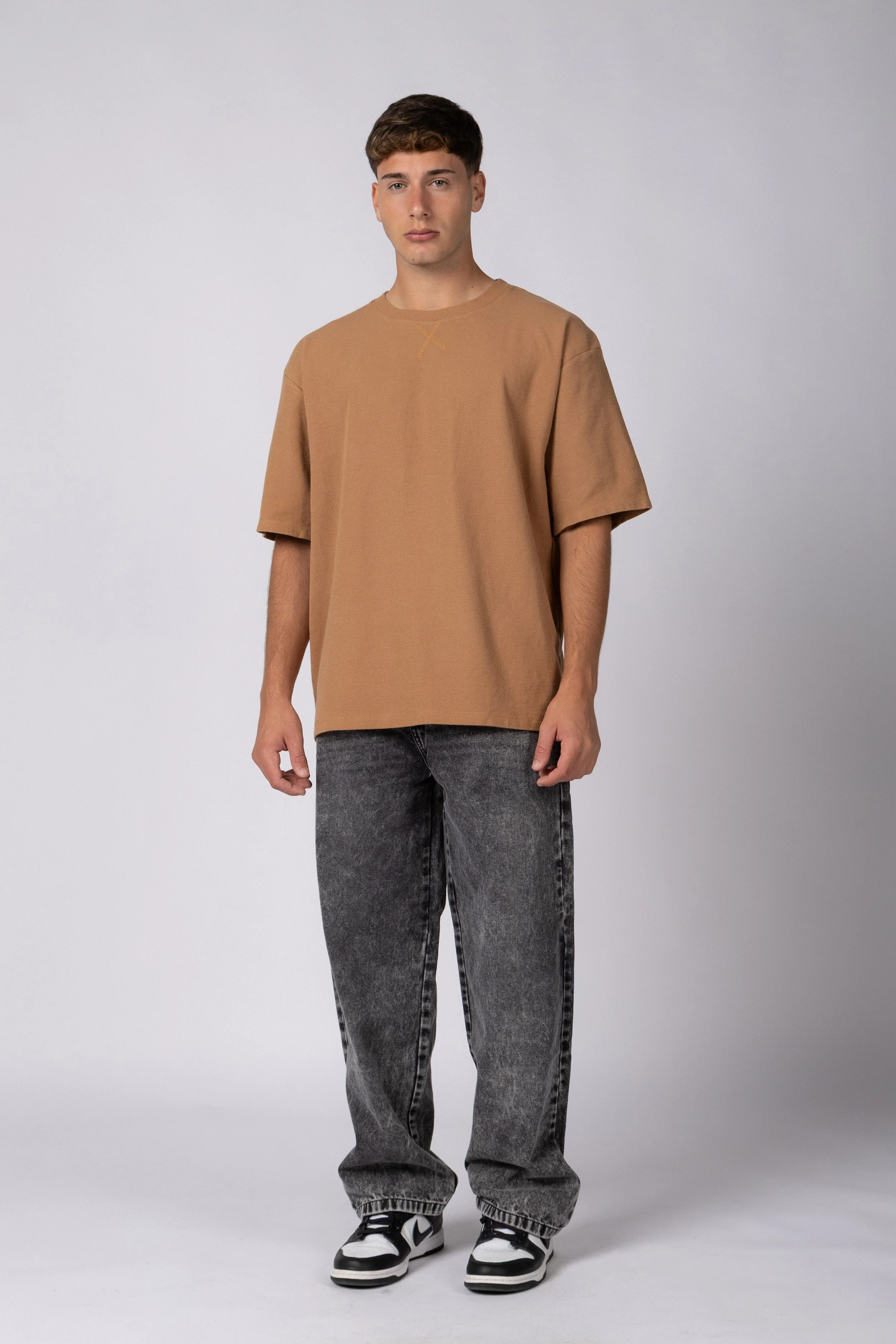 Remera Over Fylo Khaki - Image 5