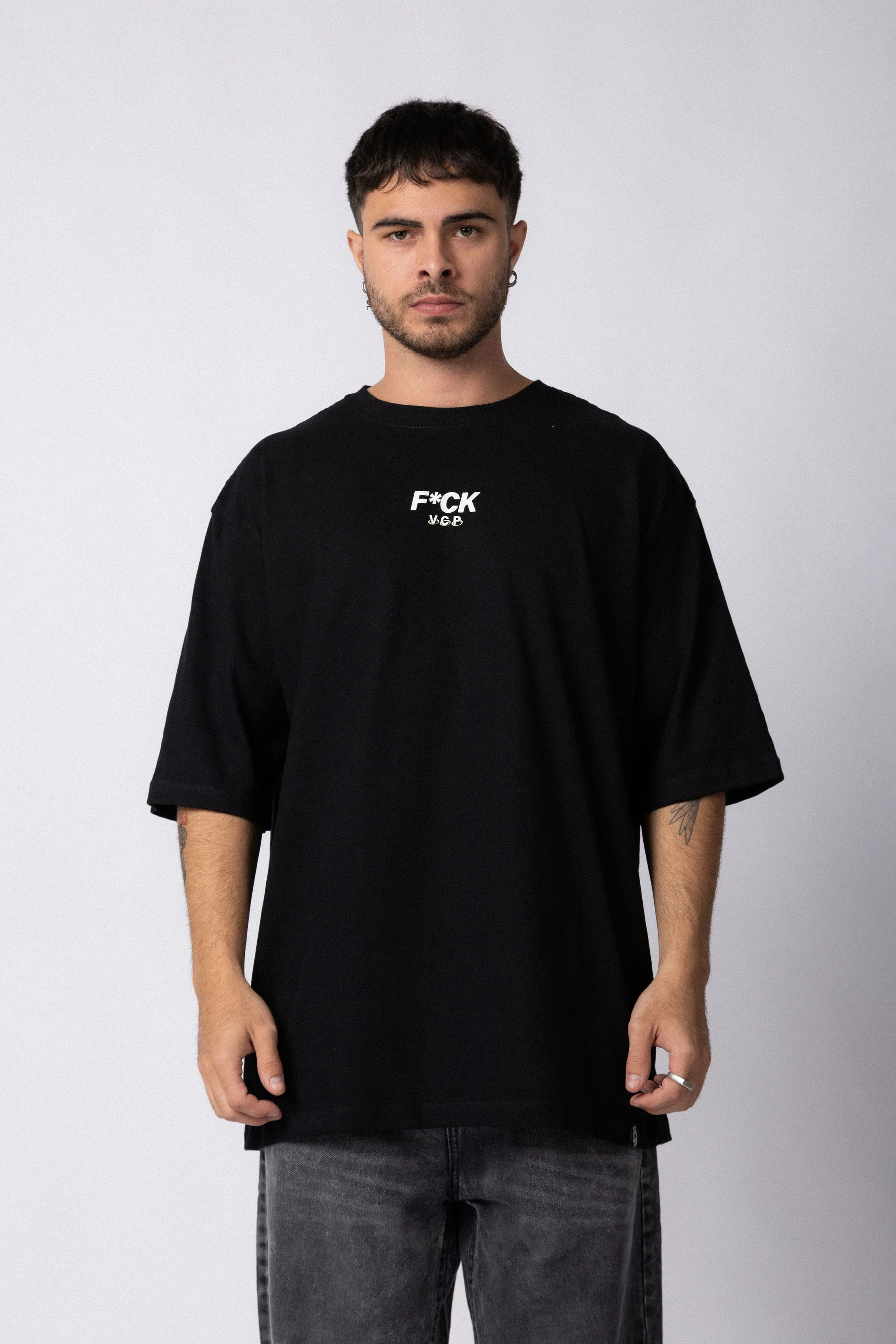 Remera Over Rhy Fuck Negra - Image 5