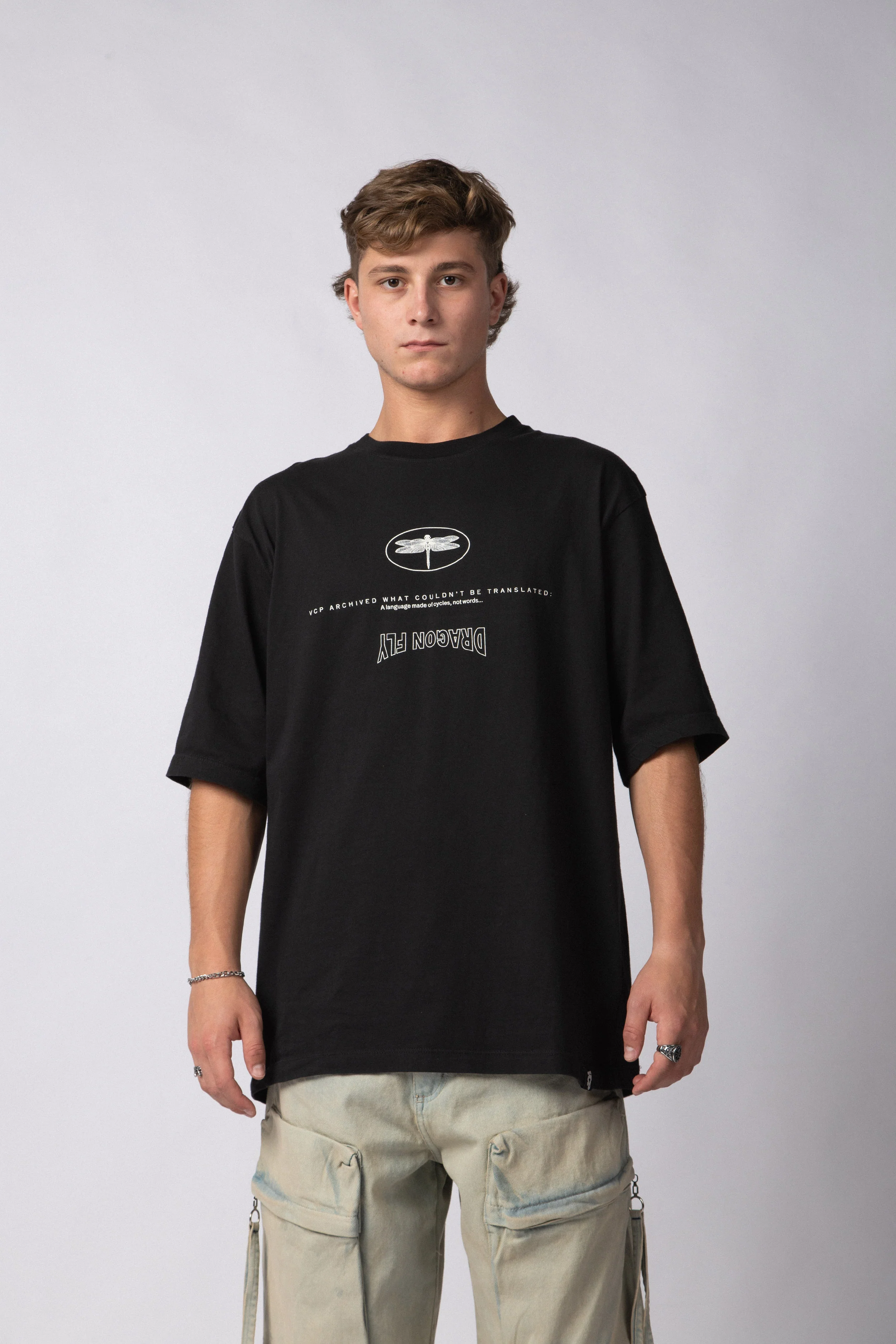 Remera Over Taz Wings Negra - Image 5